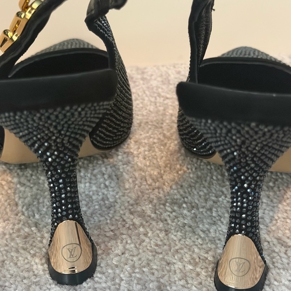 Louis Vuitton Black and Gold Heels - Picture 6 of 10